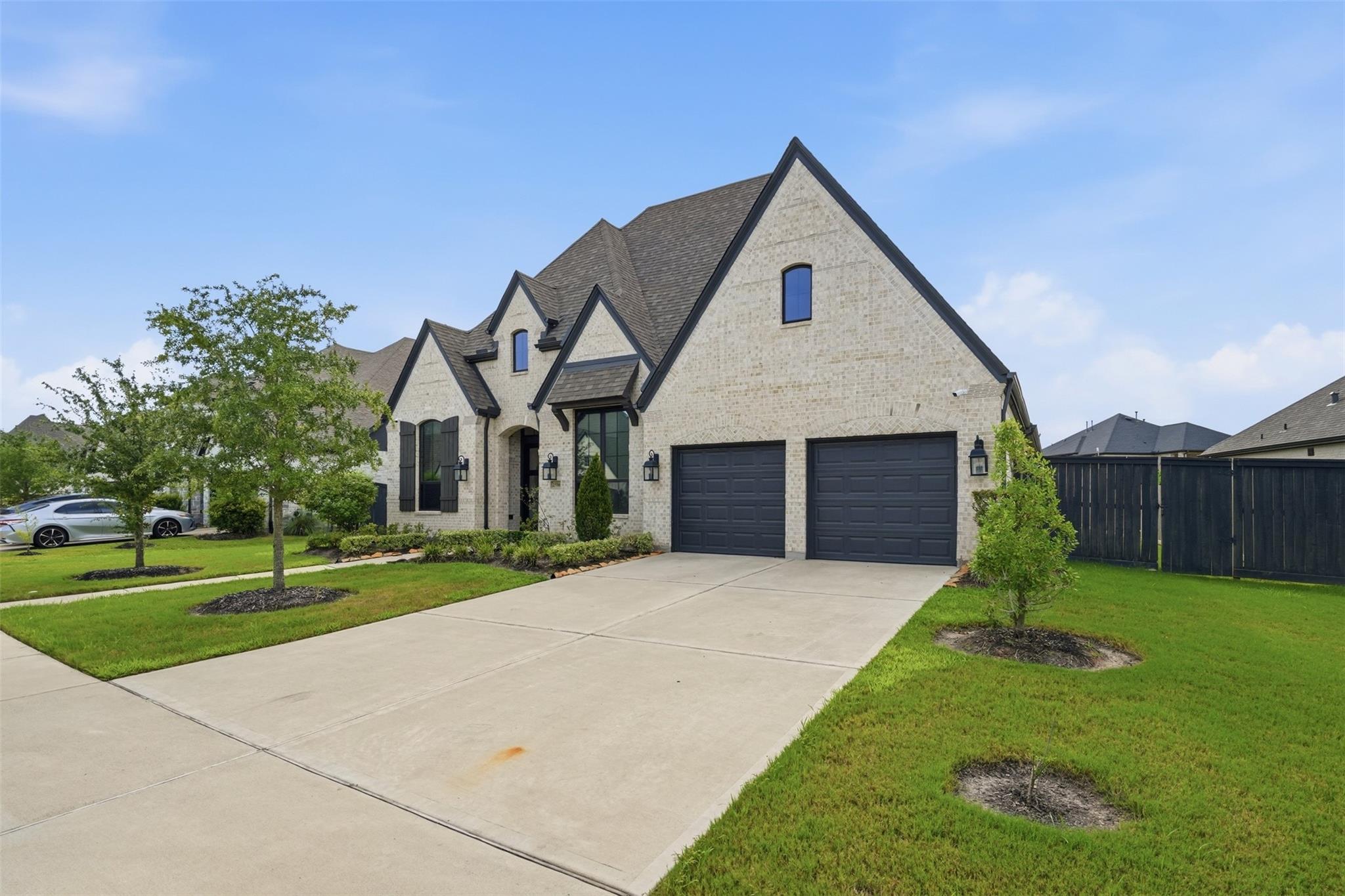 2506 Texas Orange Trail