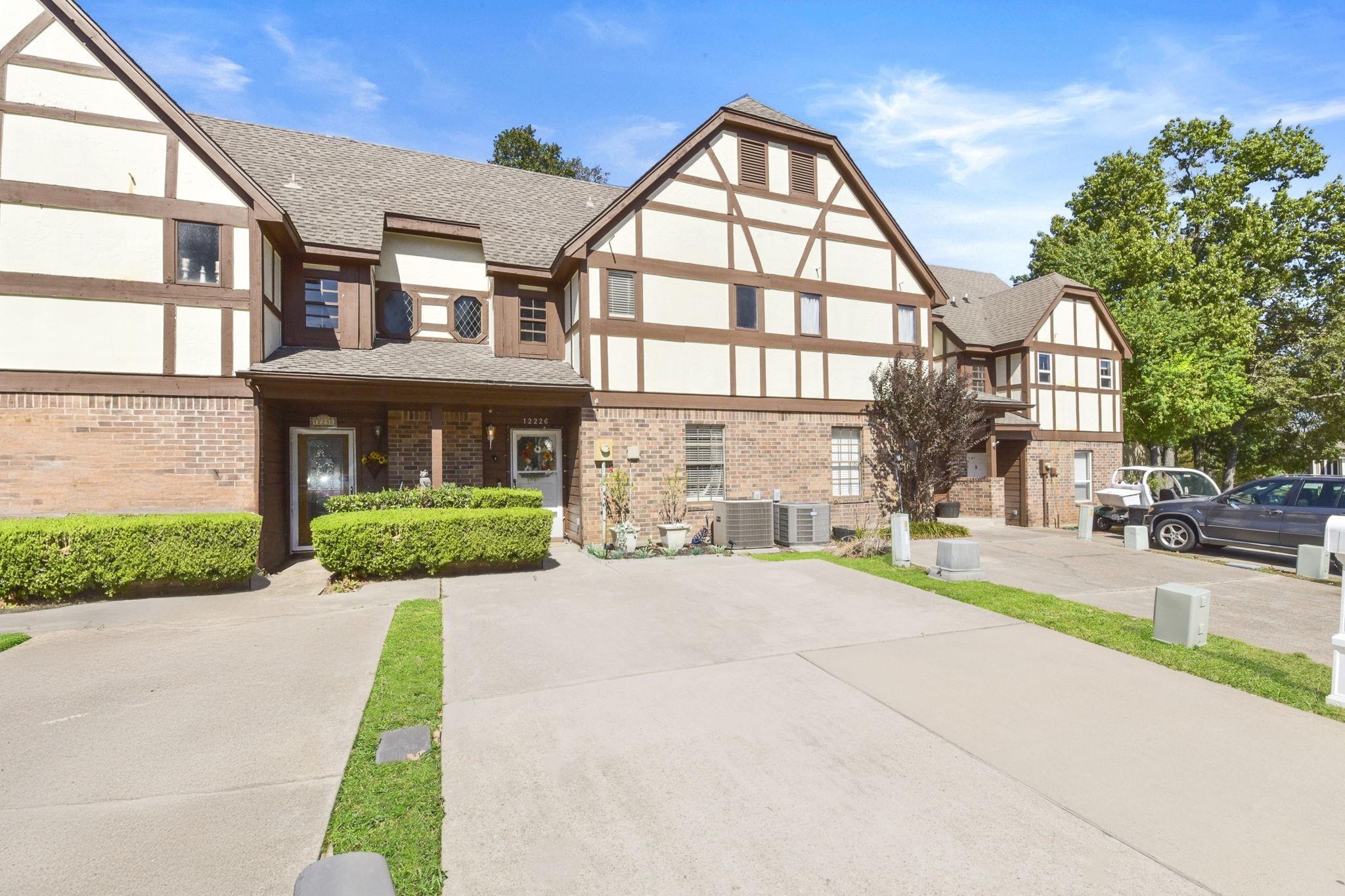 12226 Glenview Drive