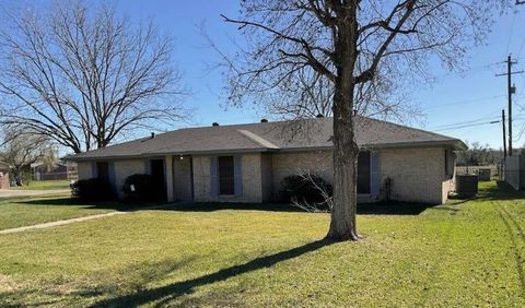 Photo of 1501 Azalea Street, Sweeny, TX 77480 (MLS # 11922599)