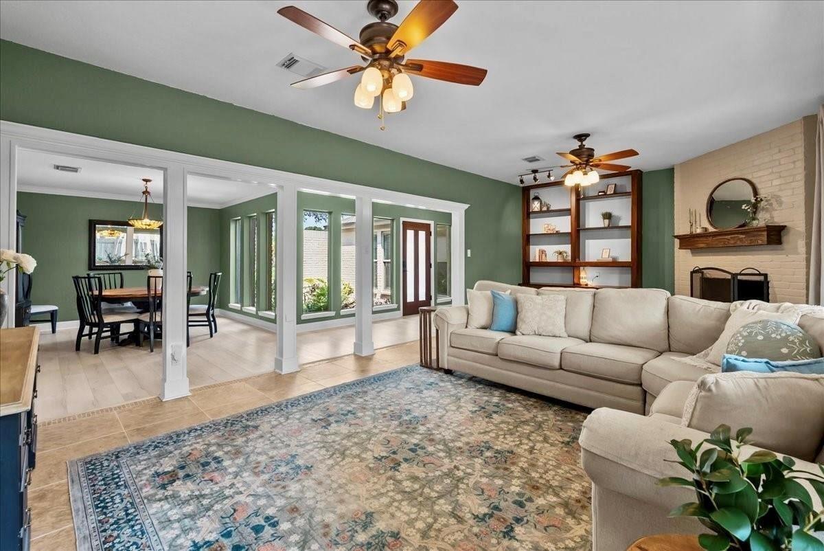 Photo 1 of 38 — 1626 Lake Bluff Drive, Seabrook, TX 77586