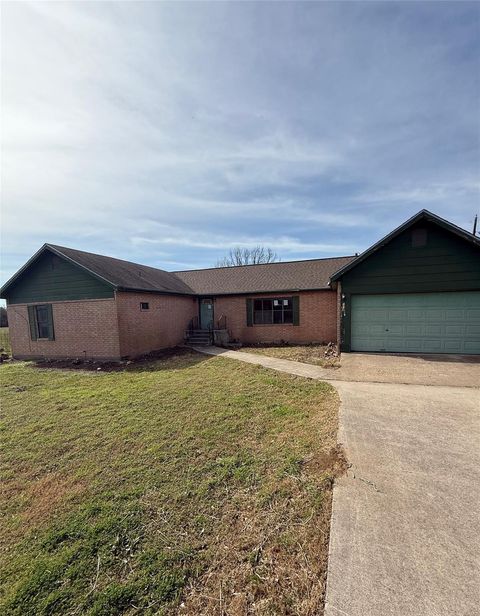 Photo of 104 S Lilly Street, Kosse, TX 76653 (MLS # 52490358)