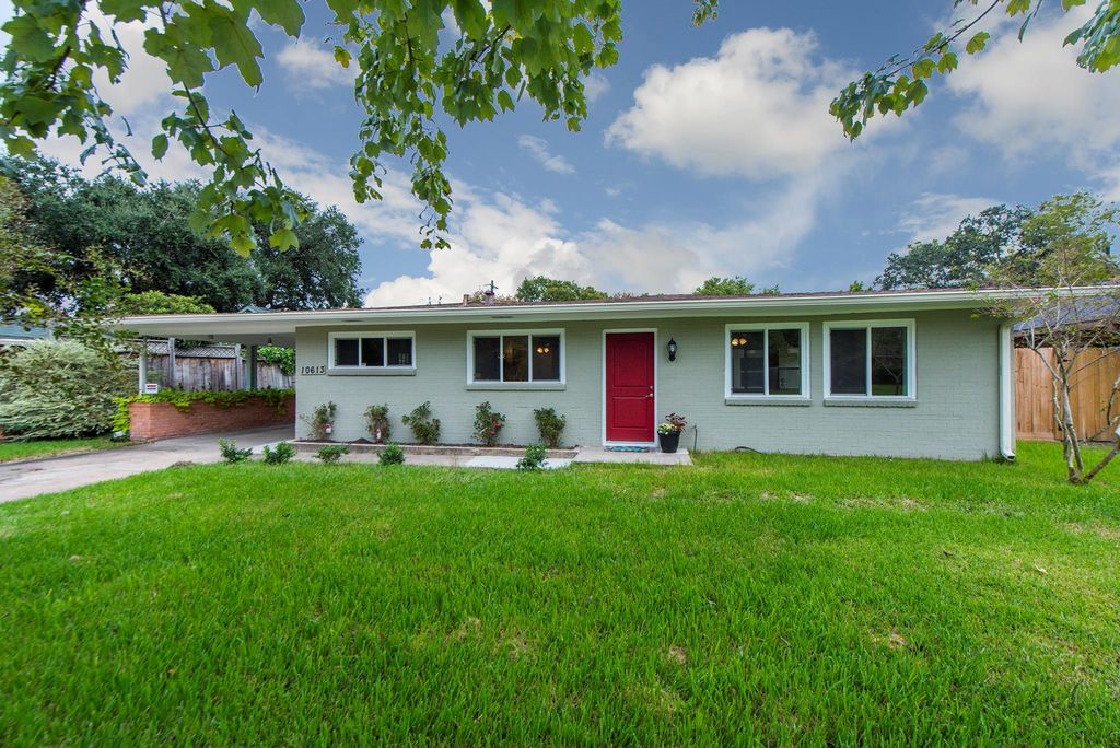 Photo of 10613 Willowgrove Drive, Houston, TX 77035 (MLS # 55280784)