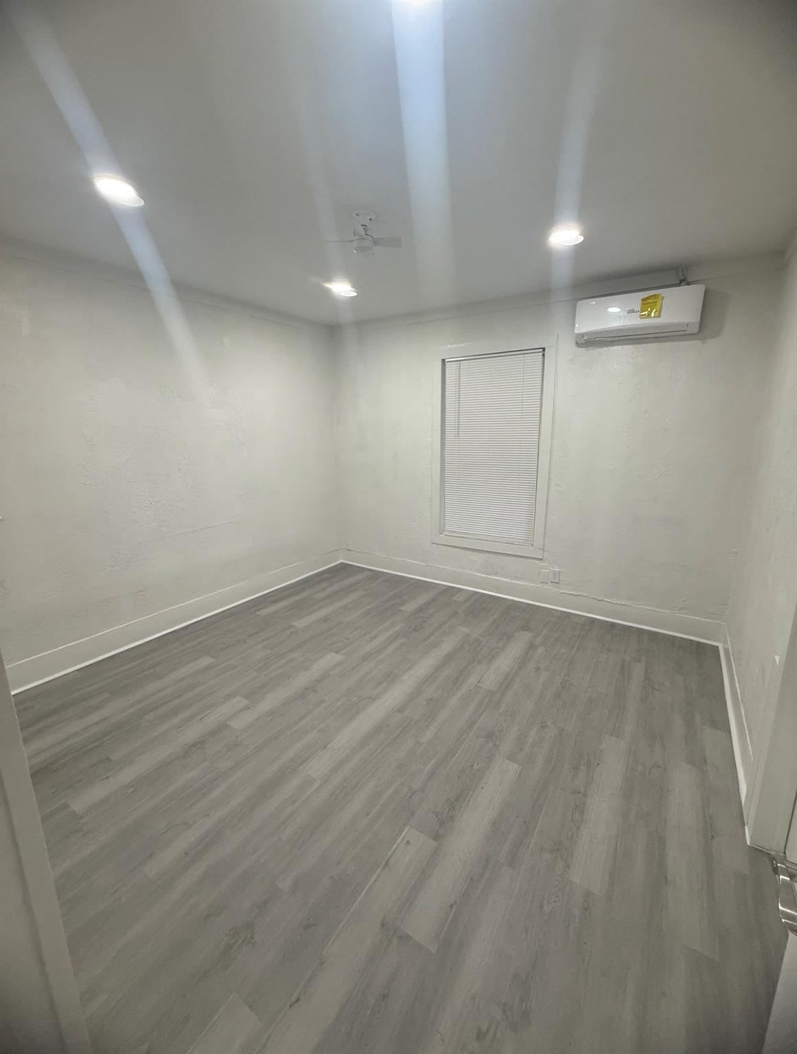 1009 Thomas Boulevard