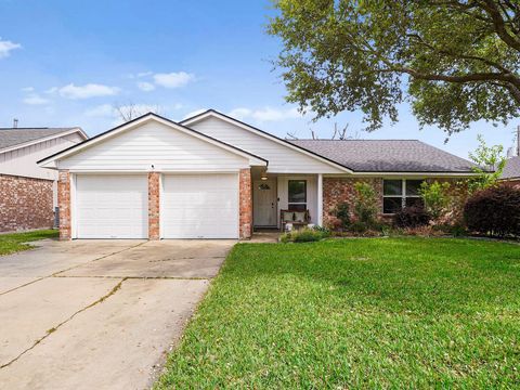Photo of 5014 Mary Lou Drive, Houston, TX 77092 (MLS # 33292848)
