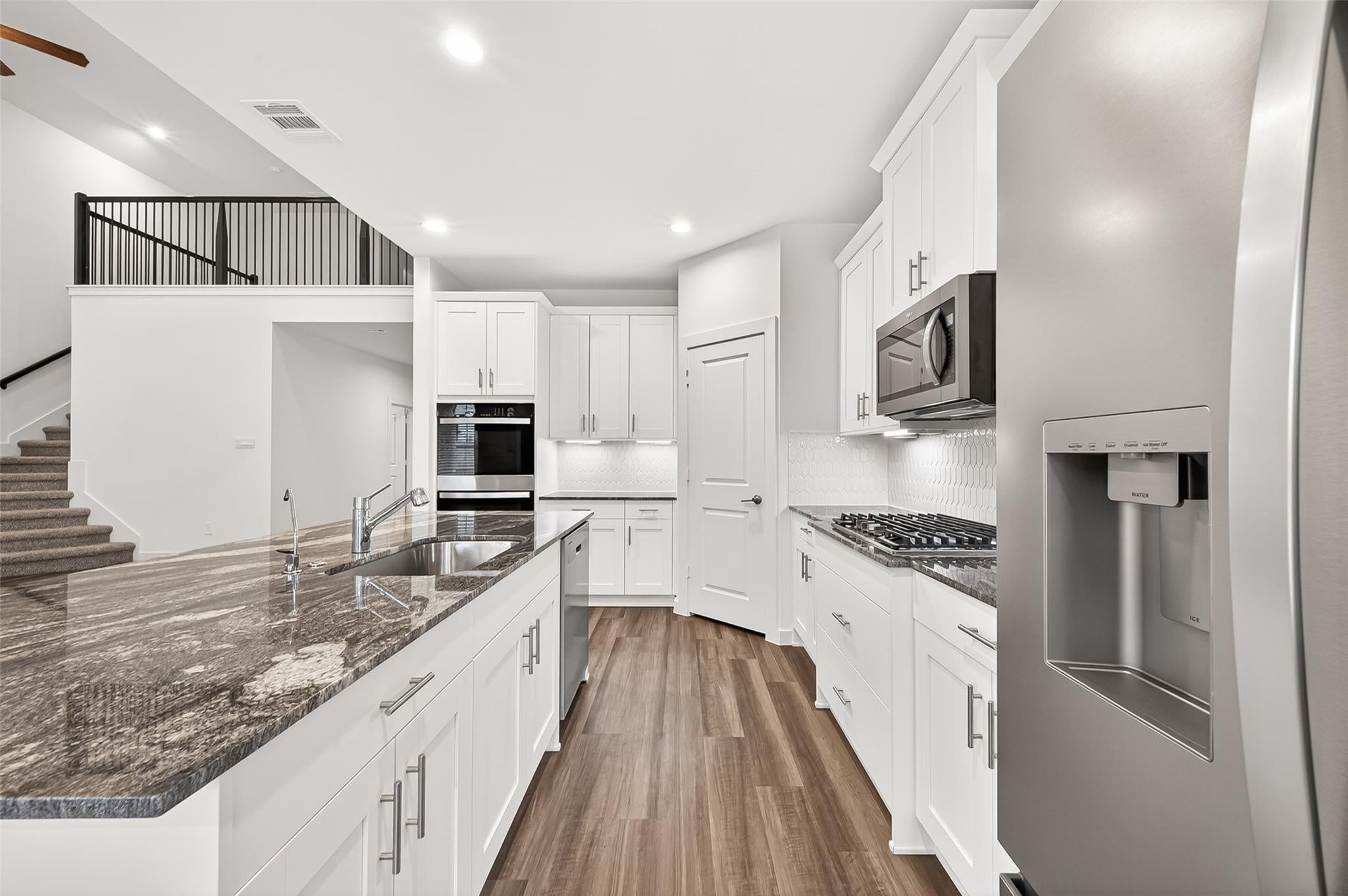 2818 Lemon Zest Path