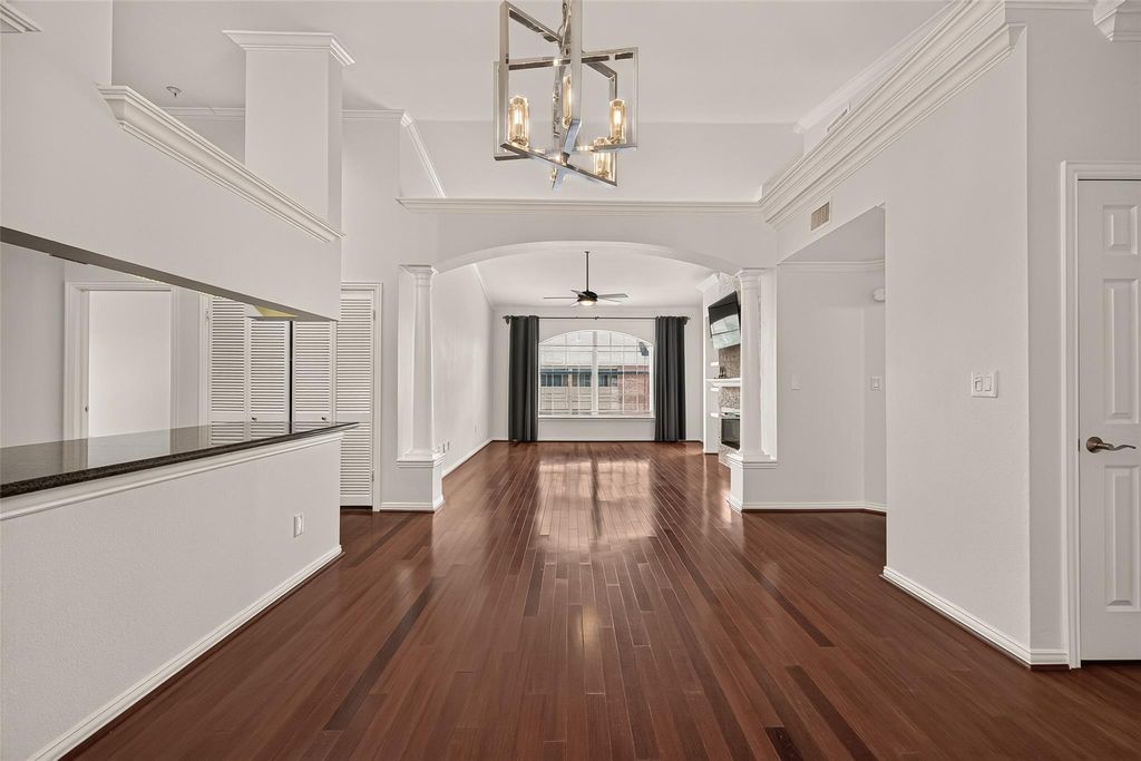 Photo of 2111 Welch Street #B306, Houston, TX 77019 (MLS # 93631844)
