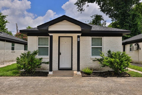 Photo of 4120 Linn Street #B, Houston, TX 77026 (MLS # 67857471)