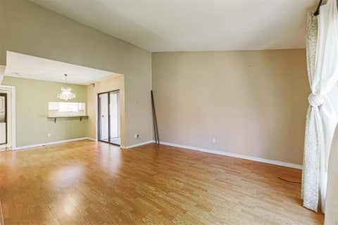 Photo of 3100 Walnut Bend Lane #422, Houston, TX 77042 (MLS # 17138674)