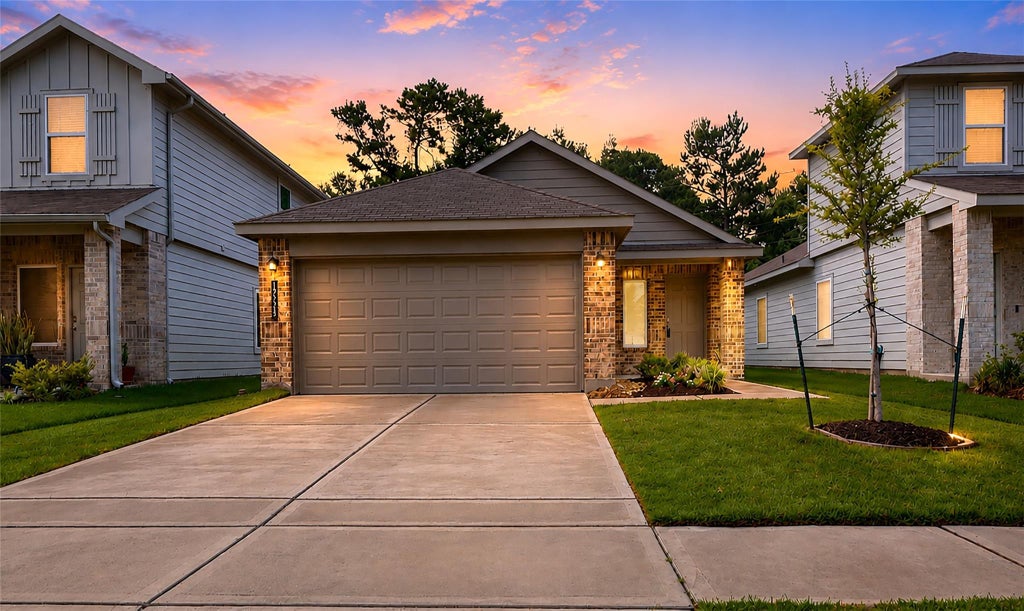 Photo of 12358 Morning Vista Drive, Houston, TX 77014 (MLS # 46989235)