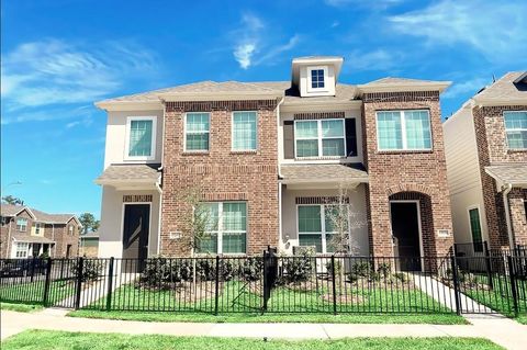 Multifamily For Rent - 15862 Blair Castle Drive<br/> Humble, TX 77346