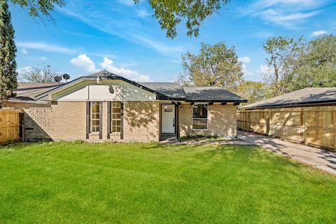 Photo of 11059 Vailview Drive, Houston, TX 77016 (MLS # 72303207)