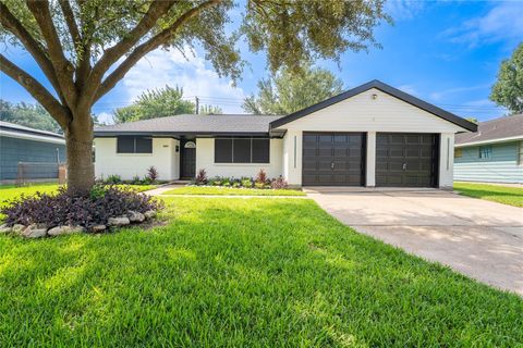 Photo of 3506 Longwood Drive, Pasadena, TX 77503 (MLS # 21252359)