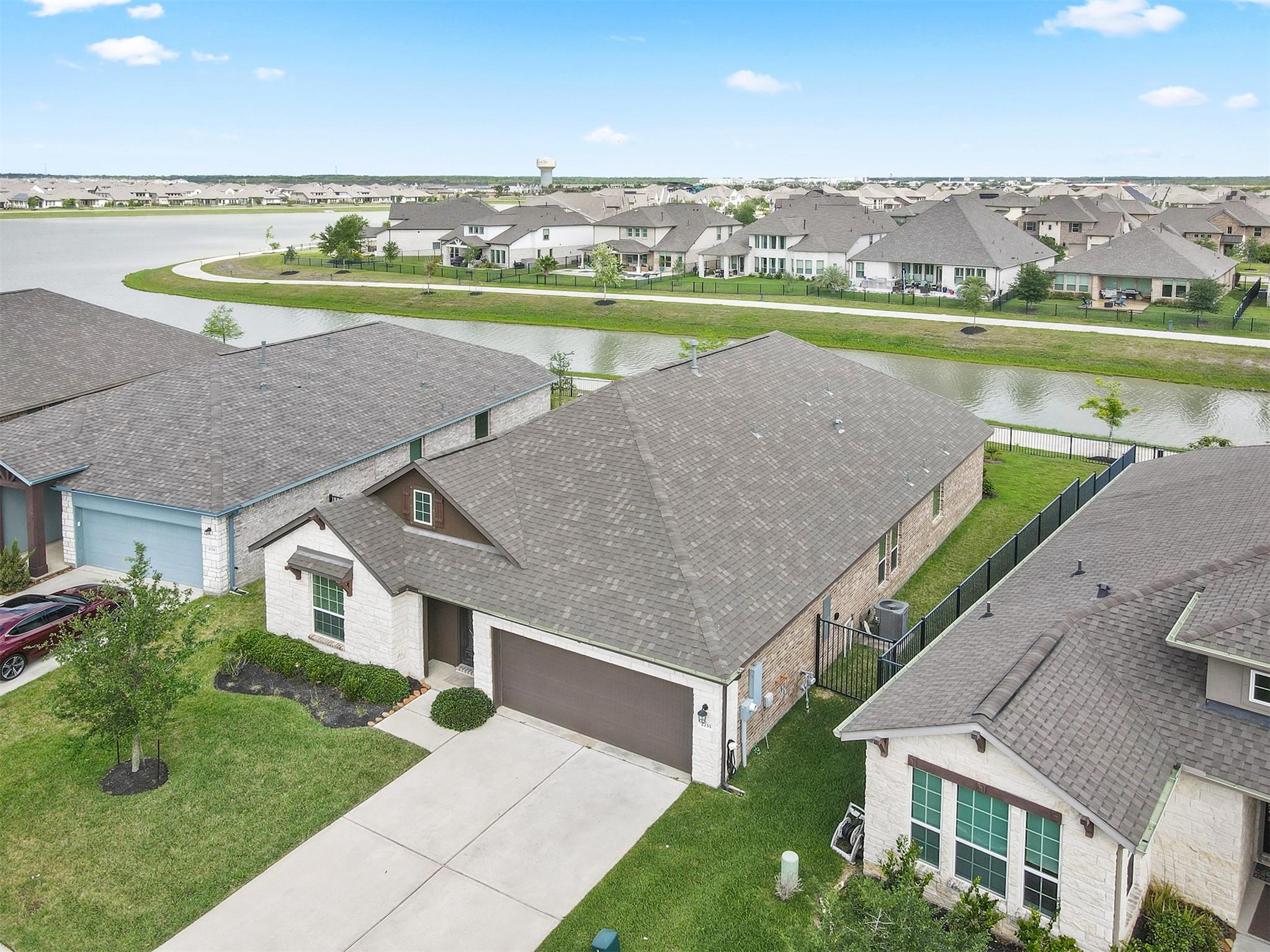 2733 Arbor Edge Crossing