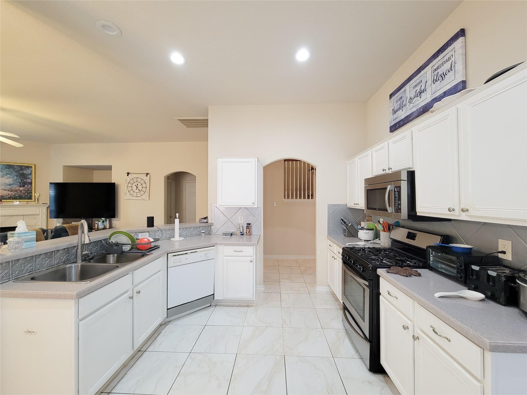 20422 Jasmine Leaf Trail
