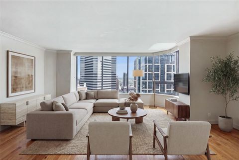 Photo of 1111 Caroline Street #2611, Houston, TX 77010 (MLS # 21928111)