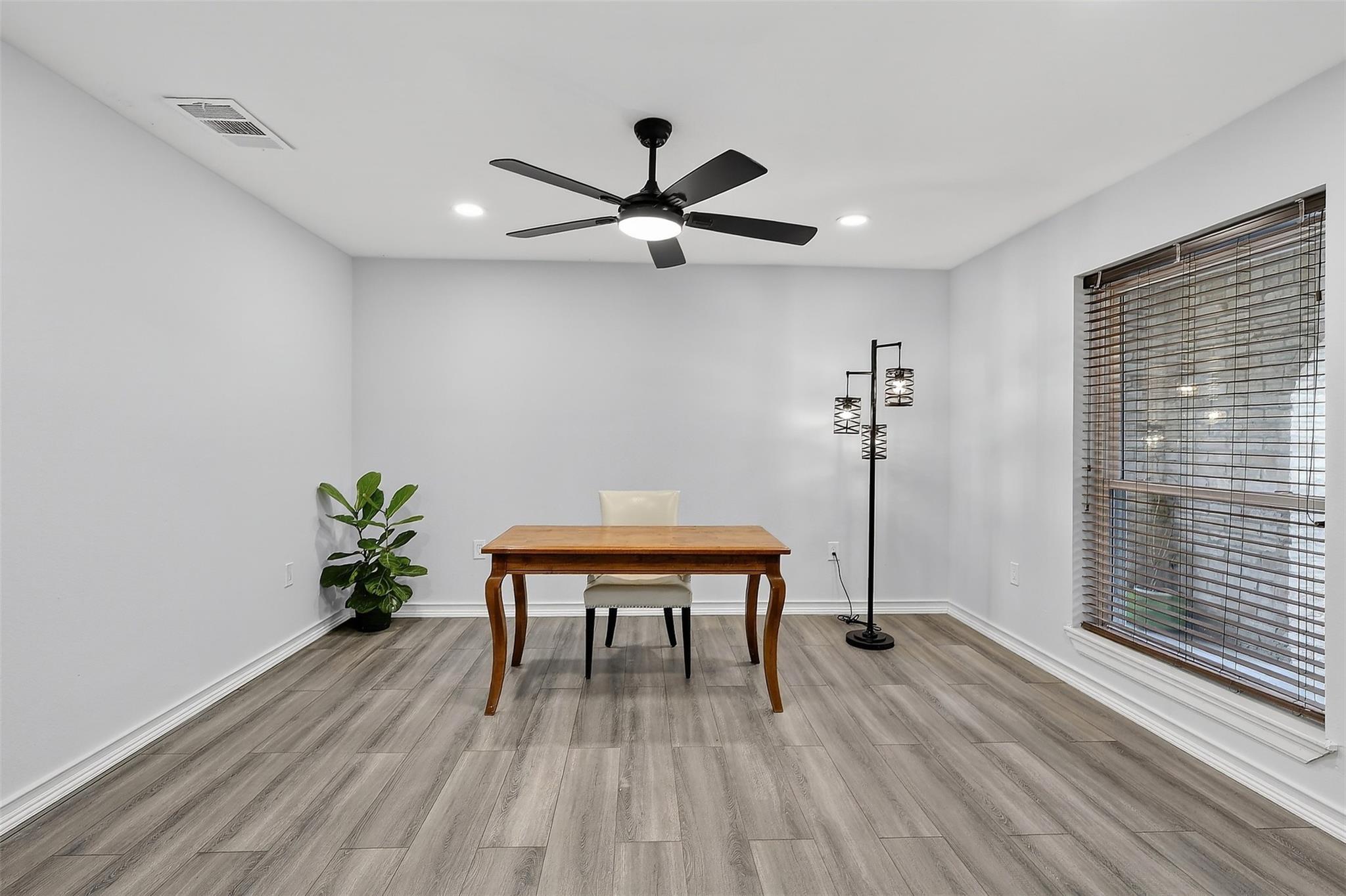 17106 Spring Creek Forest