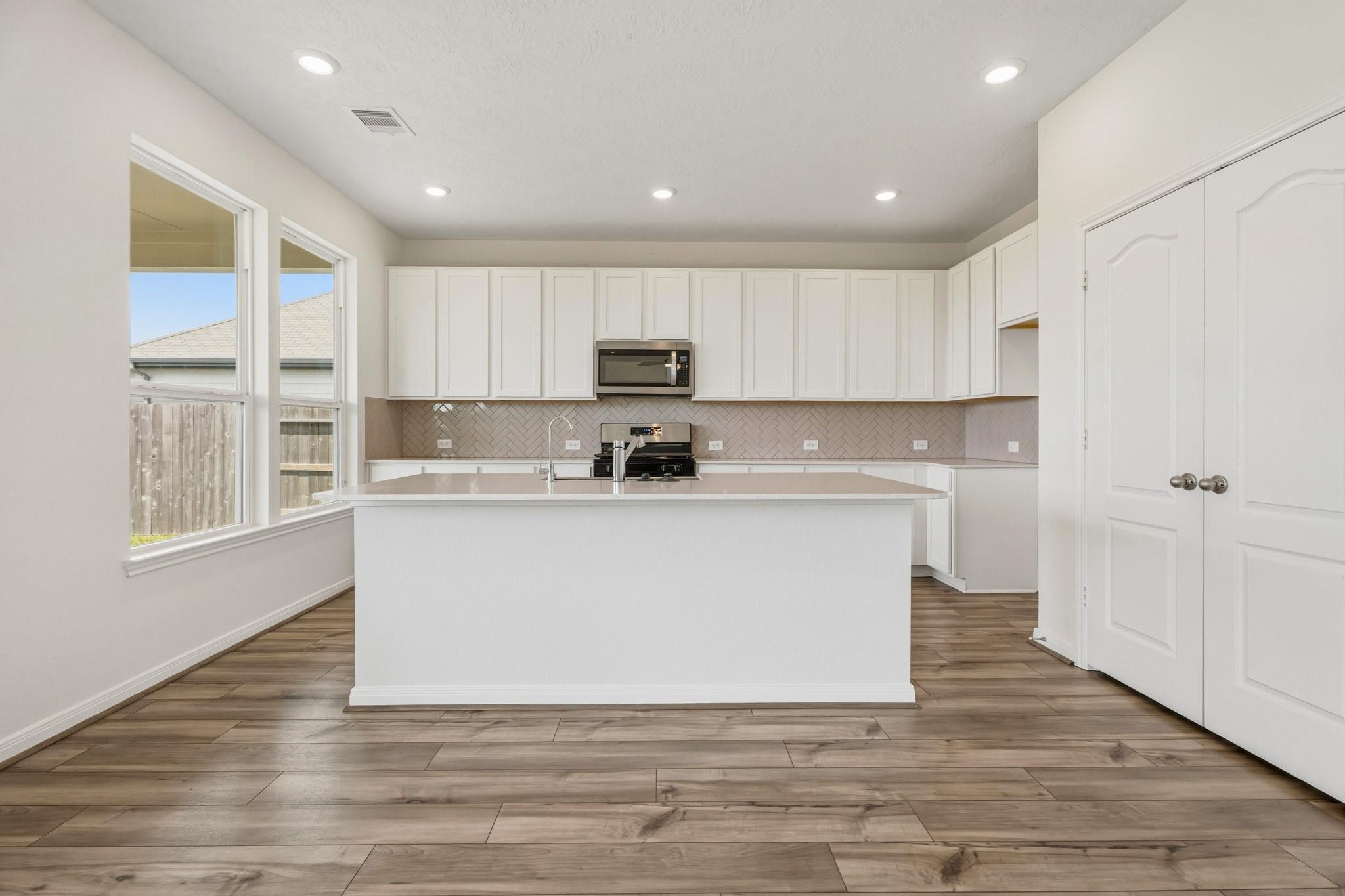 1103 Black Rail Street