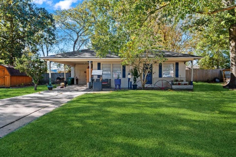 Photo of 945 N Travis Street, Liberty, TX 77575 (MLS # 20705872)