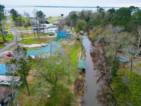 Photo of 662 Tallow Street, Onalaska, TX 77360 (MLS # 42154796)