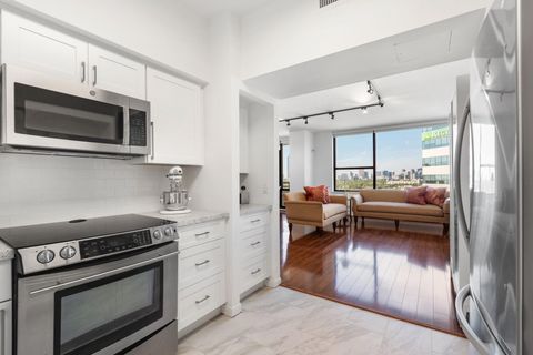 Photo of 14 Greenway Plaza #12L, Houston, TX 77046 (MLS # 29304801) Photo of 14 Greenway Plaza #12L, Houston, TX 77046 (MLS # 29304801)
