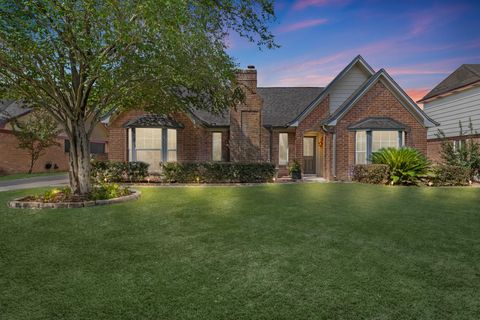 Photo of 6614 Brittany Park Lane, Houston, TX 77066 (MLS # 40881185)