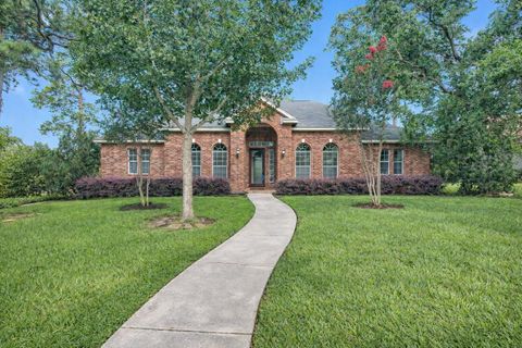 Photo of 12689 Longmire Way, Conroe, TX 77304 (MLS # 73198910)