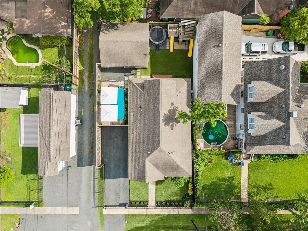 Photo of 522 W 15th Street, Houston, TX 77008 (MLS # 95668060)