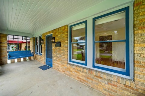 Photo of 1429 Munger Street, Houston, TX 77023 (MLS # 17826991)
