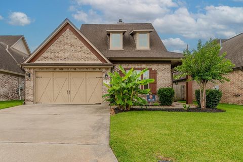 Photo of 2 Cottage Grove CT, Beaumont, TX 77713 (MLS # 63762093)