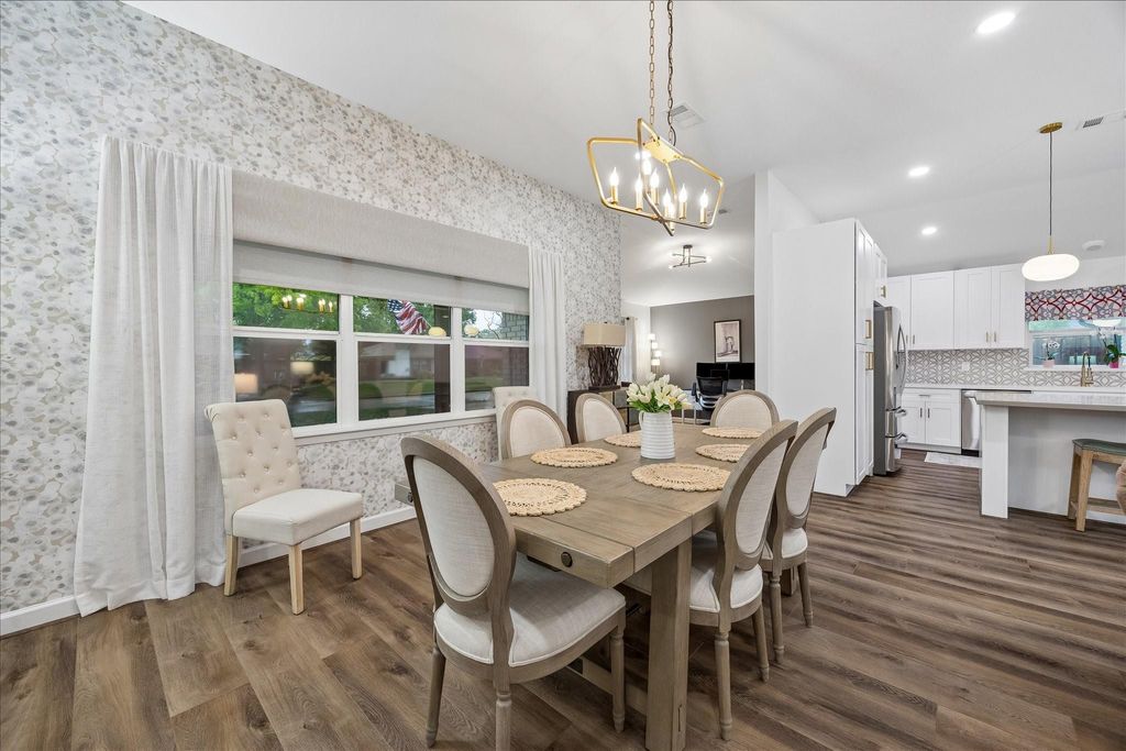 Photo of 10322 Shadow Wood Drive, Houston, TX 77043 (MLS # 4416042)