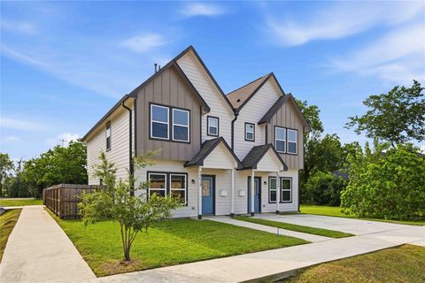 Photo of 5403 Amy Street, Houston, TX 77028 (MLS # 46560826)