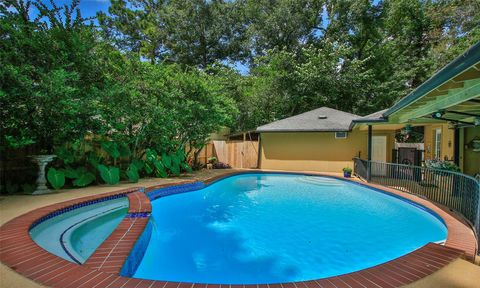 Photo of 3110 Parkdale Drive, Houston, TX 77339 (MLS # 74162706)