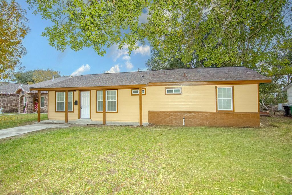 Photo of 10815 Ritow Street, Houston, TX 77089 (MLS # 9673432)
