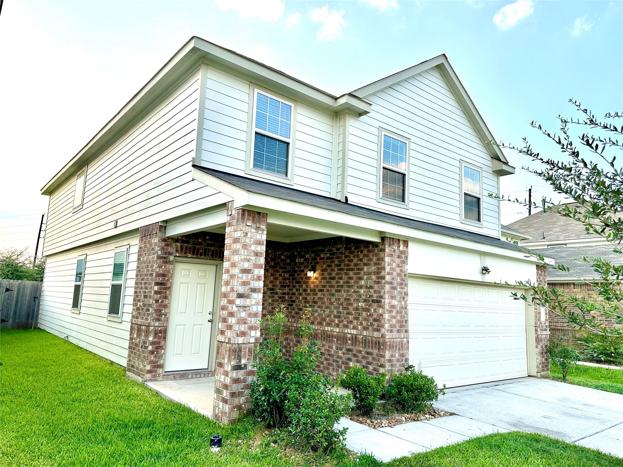 5211 Daintree River Court