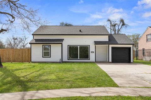 3838 Daphne Street Houston TX 77021