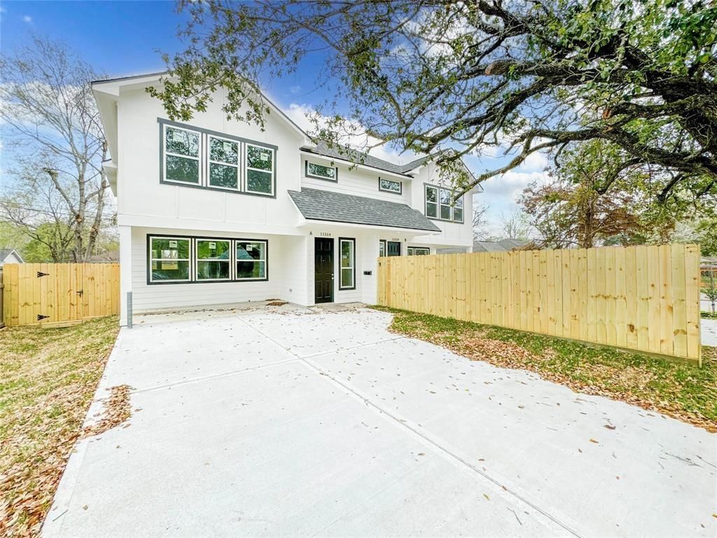 Photo of 11514 Courtshire Road, Houston, TX 77076 (MLS # 97746536)