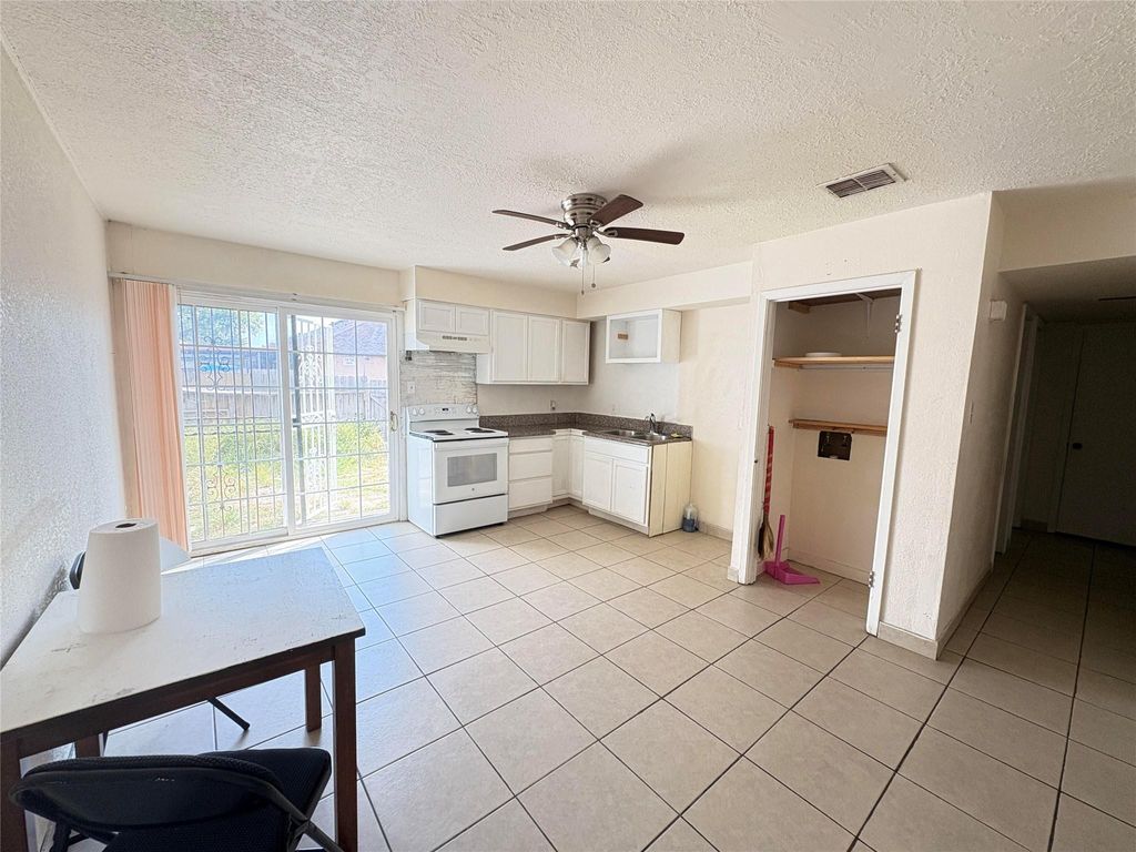 Photo of 7225 Cook Road, Houston, TX 77072 (MLS # 31956533)