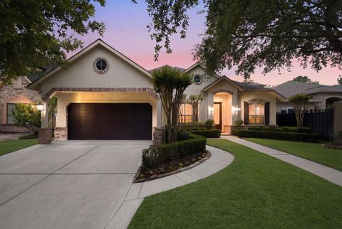 Photo of 3406 Louvre Lane, Houston, TX 77082 (MLS # 21393680)