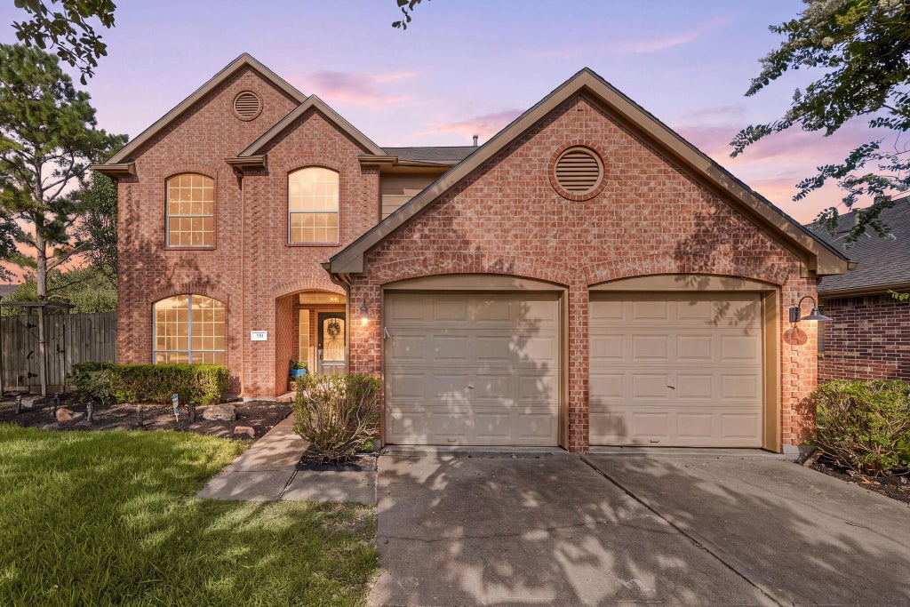 Photo of 310 Cedar Lake Drive, League City, TX 77573 (MLS # 77169253)