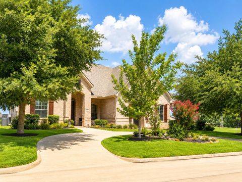 Photo of 166 Hillsborough Drive W, Montgomery, TX 77356 (MLS # 24799403)