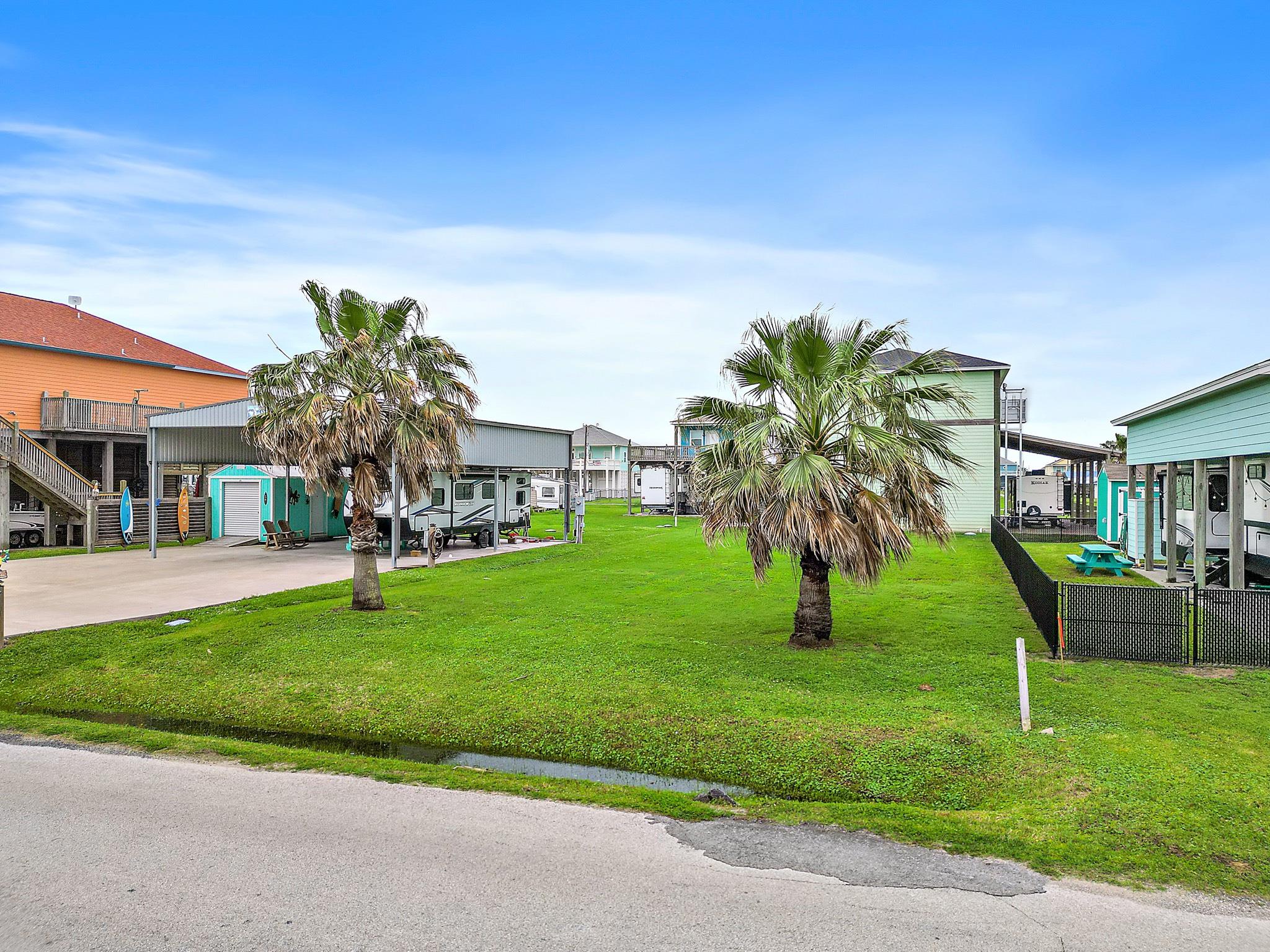 883 East Road