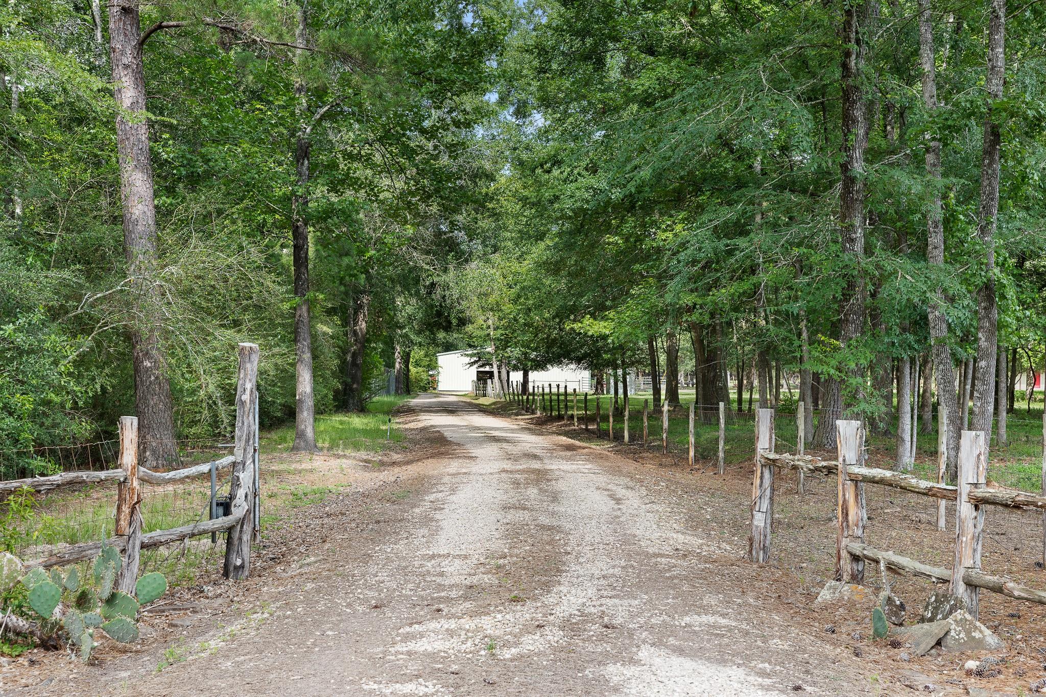 4986 Old Wagon Lane