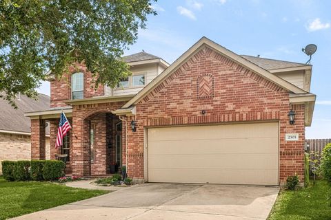 Photo of 2303 Crescent Water, Rosenberg, TX 77471 (MLS # 65813858)