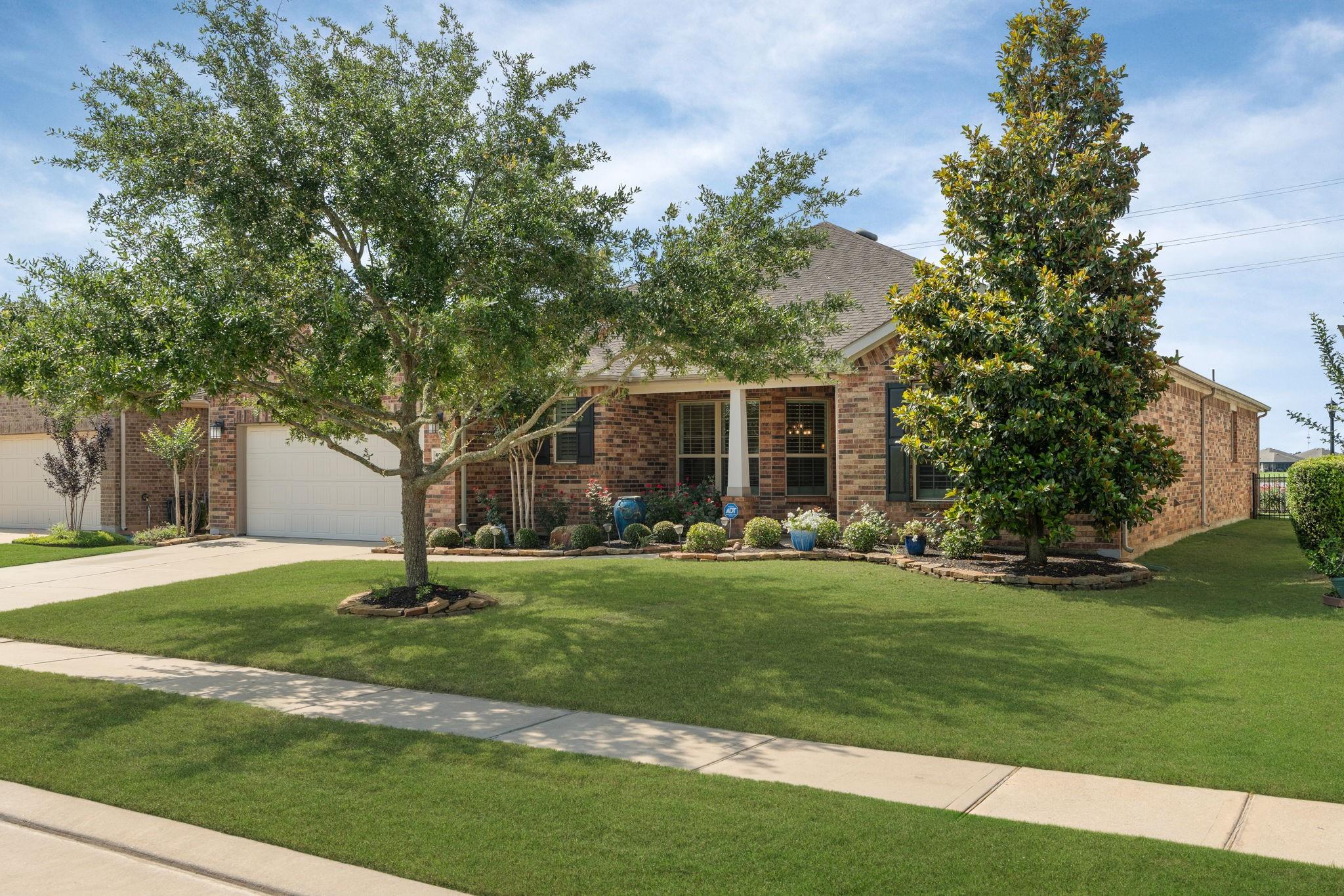 4022 Swallow Tail Way