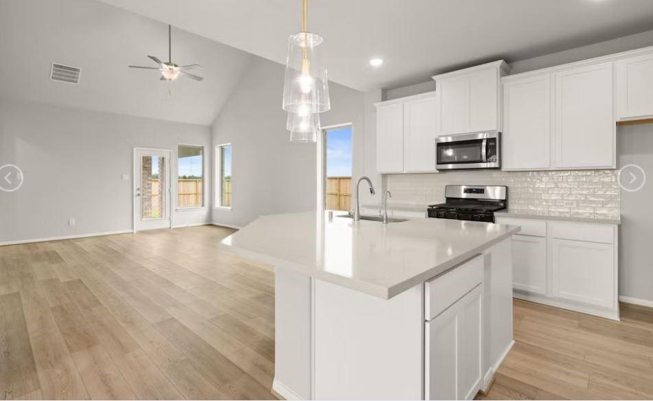 3215 Raintree Crescent Trail