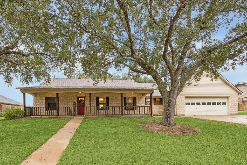 Photo of 110 Wild Phlox Drive, Bellville, TX 77418 (MLS # 50858783)