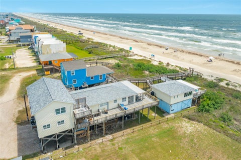 Photo of 215 Spoonbill Place, Surfside Beach, TX 77541 (MLS # 13967537)