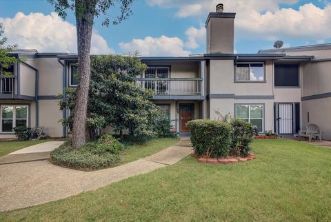 Photo of 5825 W Tidwell Road, Houston, TX 77092 (MLS # 72466481)
