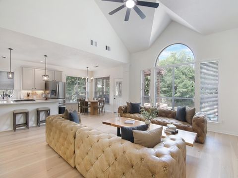 Photo of 11 Barlow Ct Ct, The Woodlands, TX 77382 (MLS # 48328496)