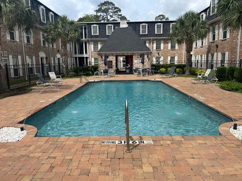 Photo of 359 N Post Oak Lane #121, Houston, TX 77024 (MLS # 78093424)